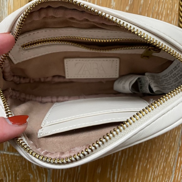 ZARA Quilted Crossbody Smart Phone Bag - Picture 3 of 5